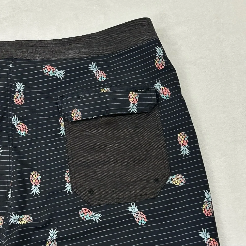 Rip Curl Mirage Black Striped Pineapple Design Surf Swim Trunks Board Shorts 38